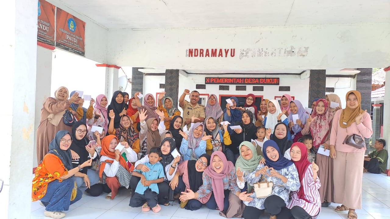Pembagian Honor dan Pembinaan Kader PKK Posyandu Desa Dukuh Tengah